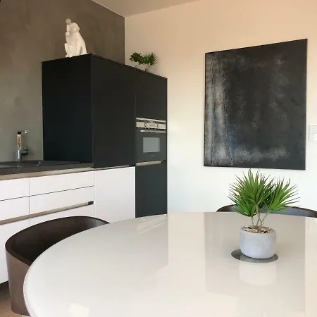 Apartment 7th Heaven *
